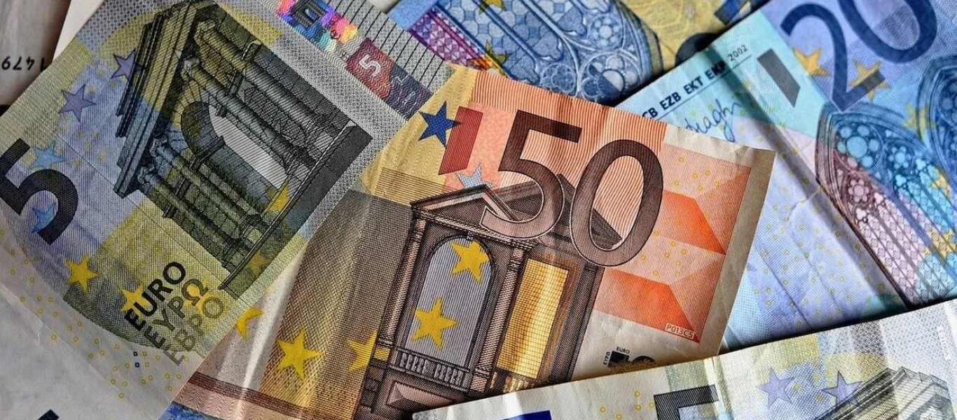 Ενεργοποιήθηκε η πλατφόρμα για τα 800ευρώ: Κάθε λεπτό υποβάλλονταν 100 φόρμες - Αναλυτικά οι δικαιούχοι ΚΑΔ